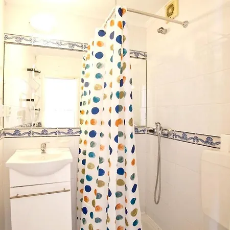 With One Bedroom In Lisboa, With Wonderful City View, Balcony And W...