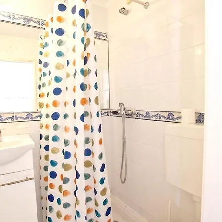 With One Bedroom In Lisboa, With Wonderful City View, Balcony And W... Daire Lisboa