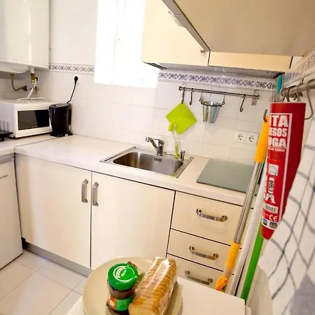 With One Bedroom In Lisboa, With Wonderful City View, Balcony And W... Apartmán